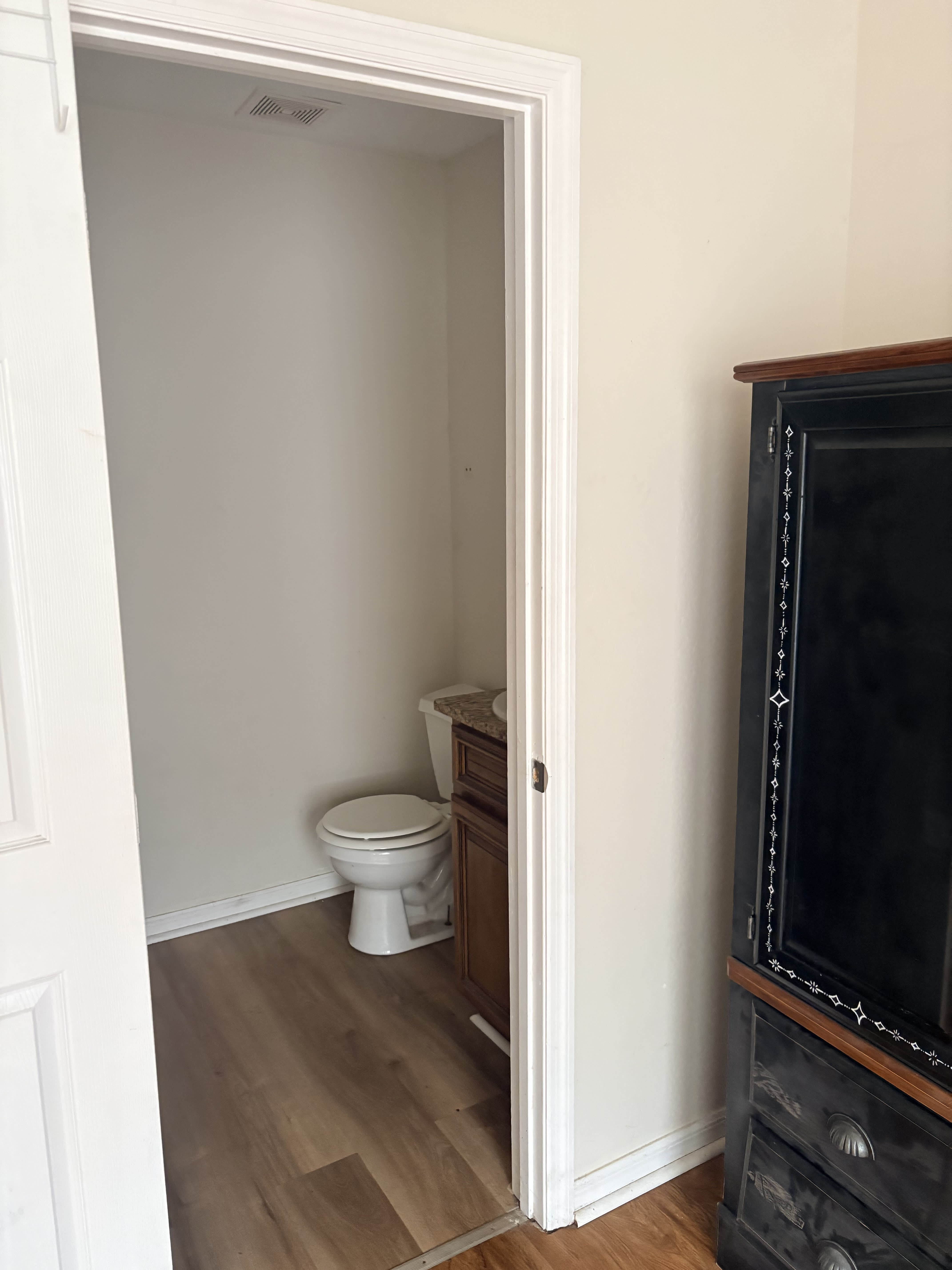 6020 E Jackson St – photo 3