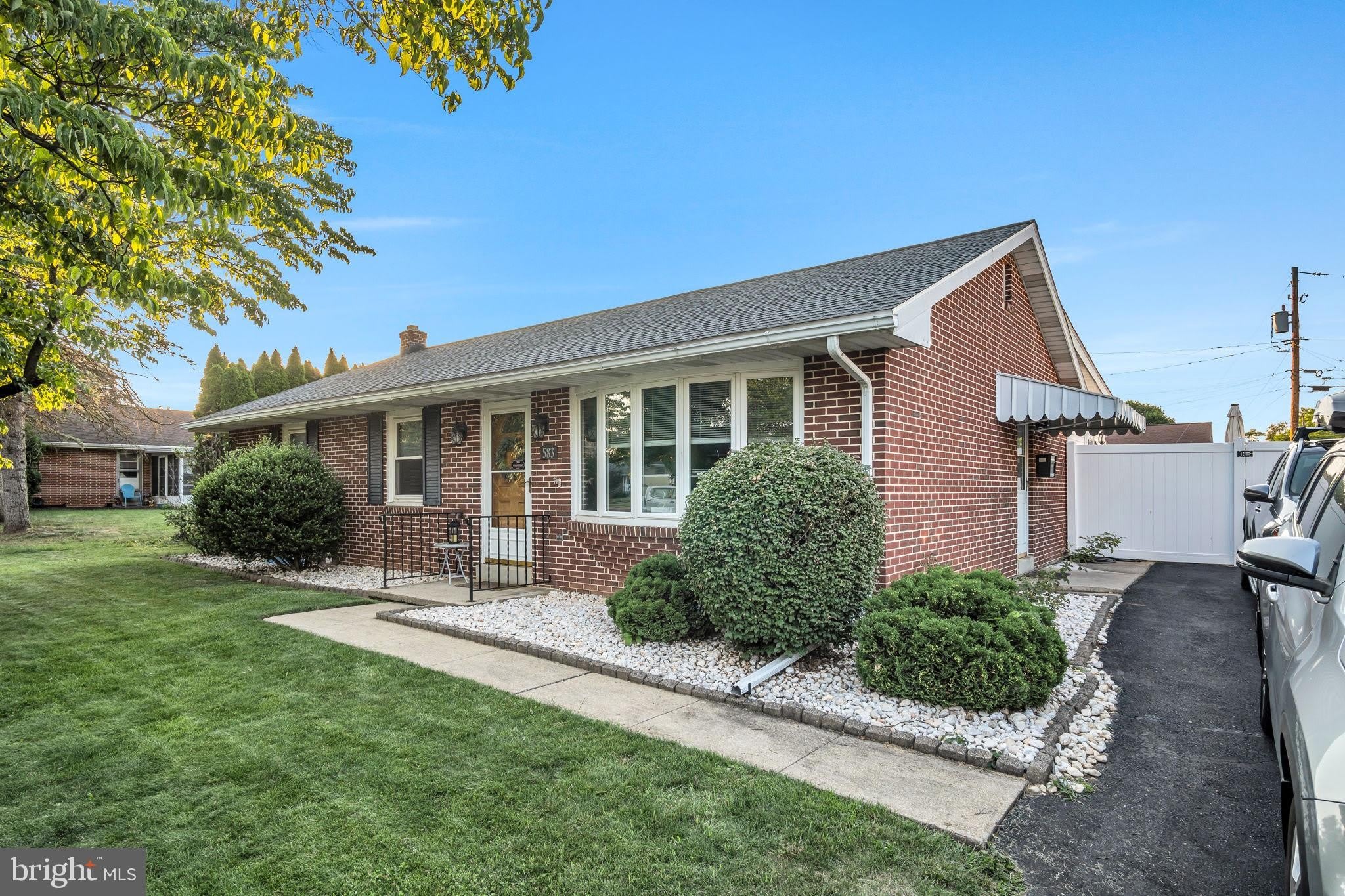583 F St – photo 4