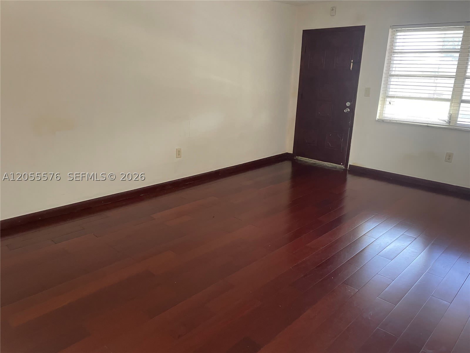 130 NE 202nd Ter – photo 4