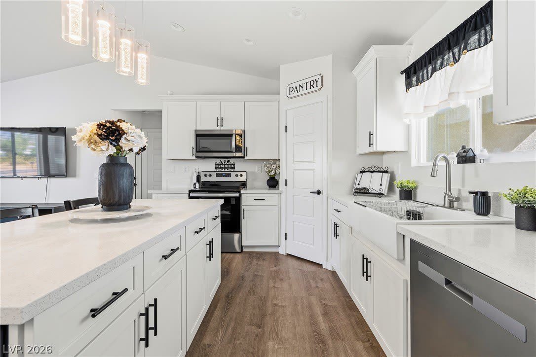 5600 Genoa Avenue – photo 5