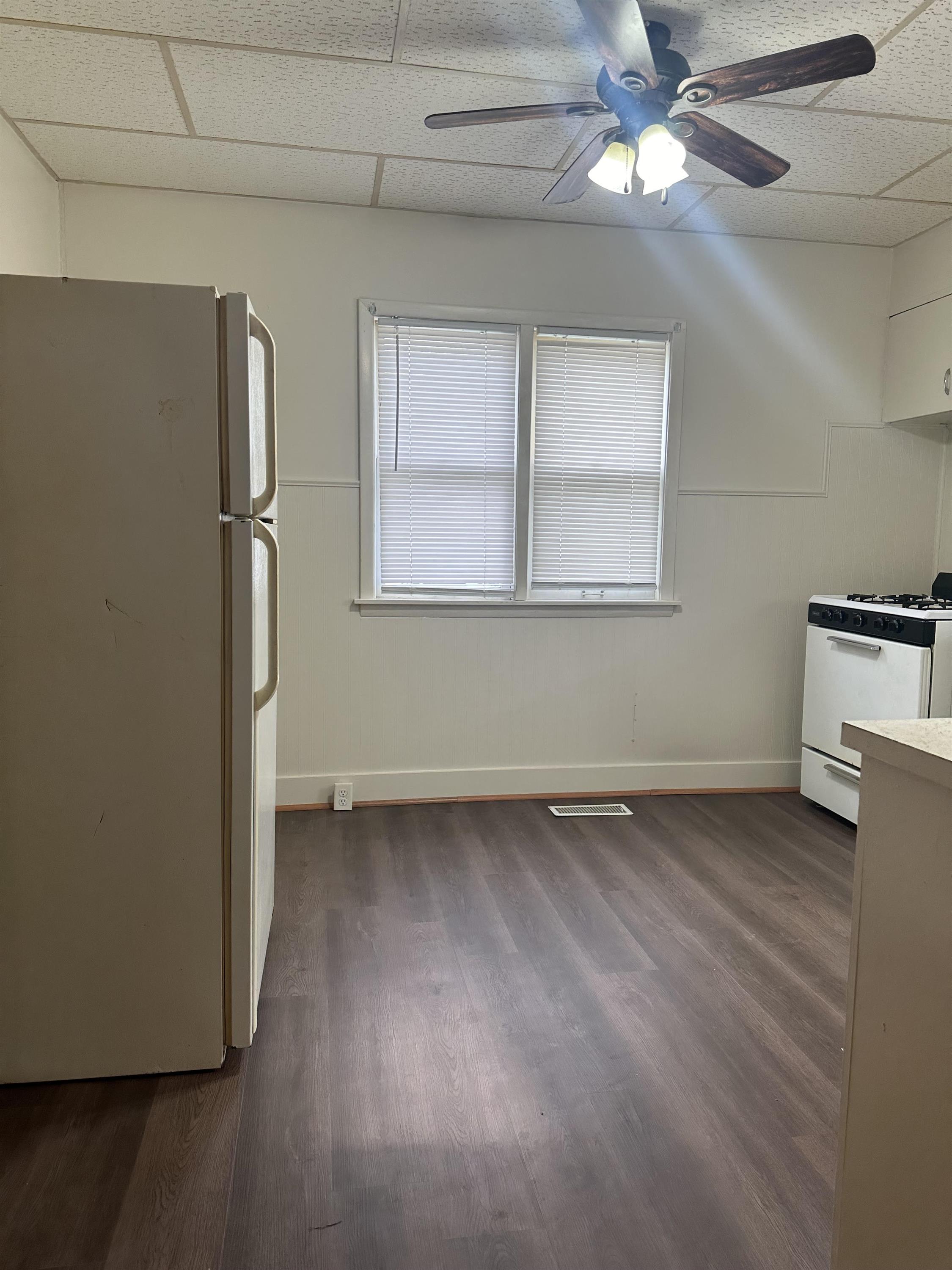 200 E Joy – photo 4