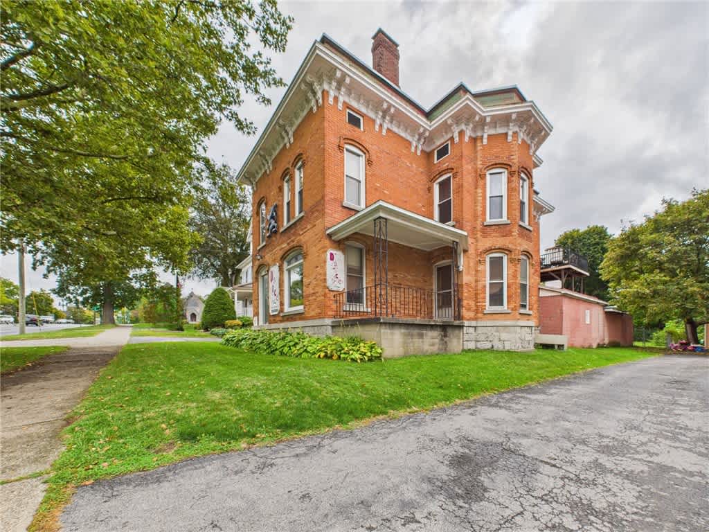 40 East Genesee Street – photo 1