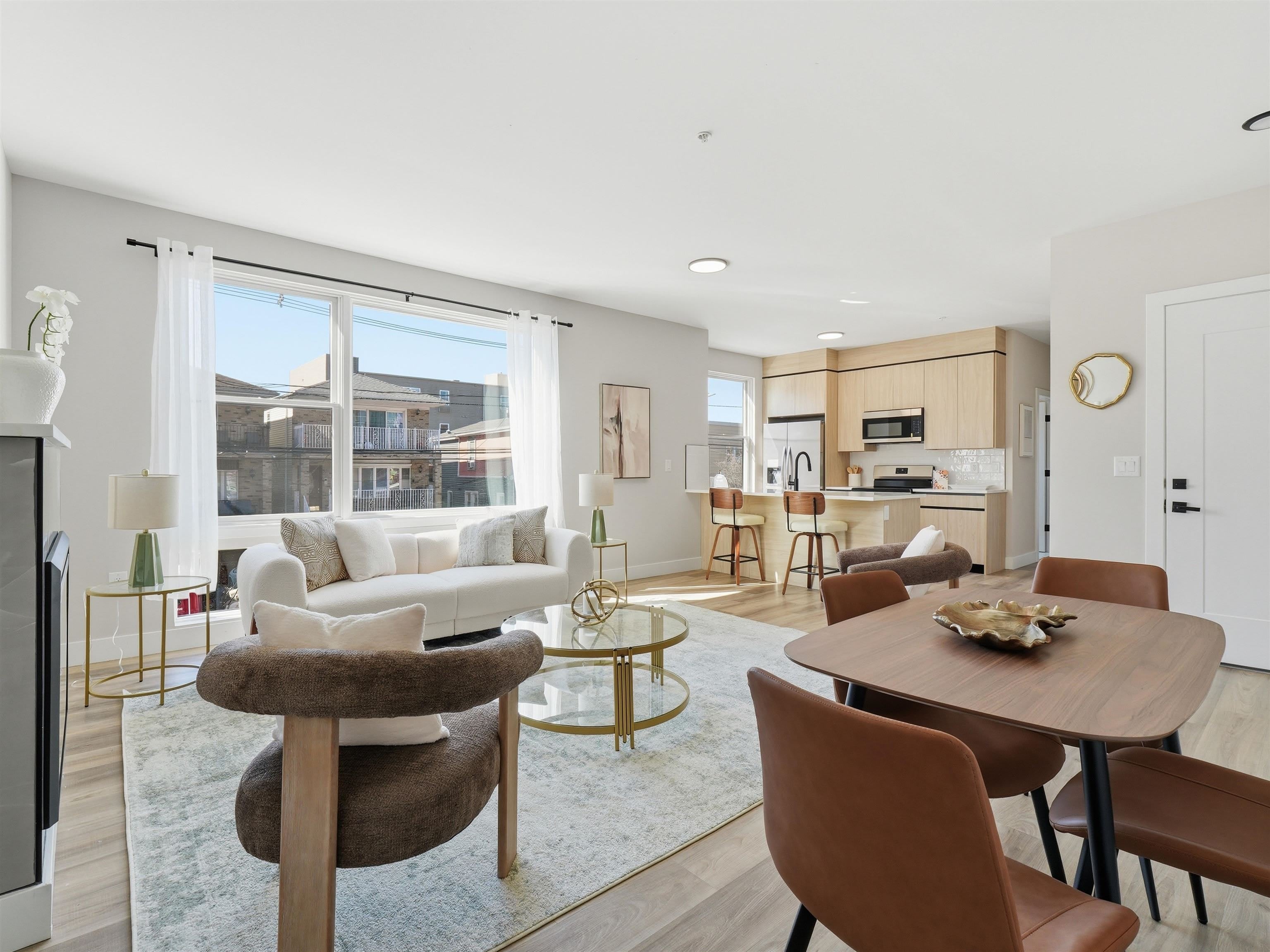 304 61St St – photo 1
