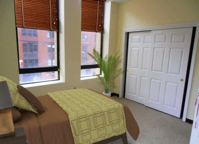 81 Essex – photo 3