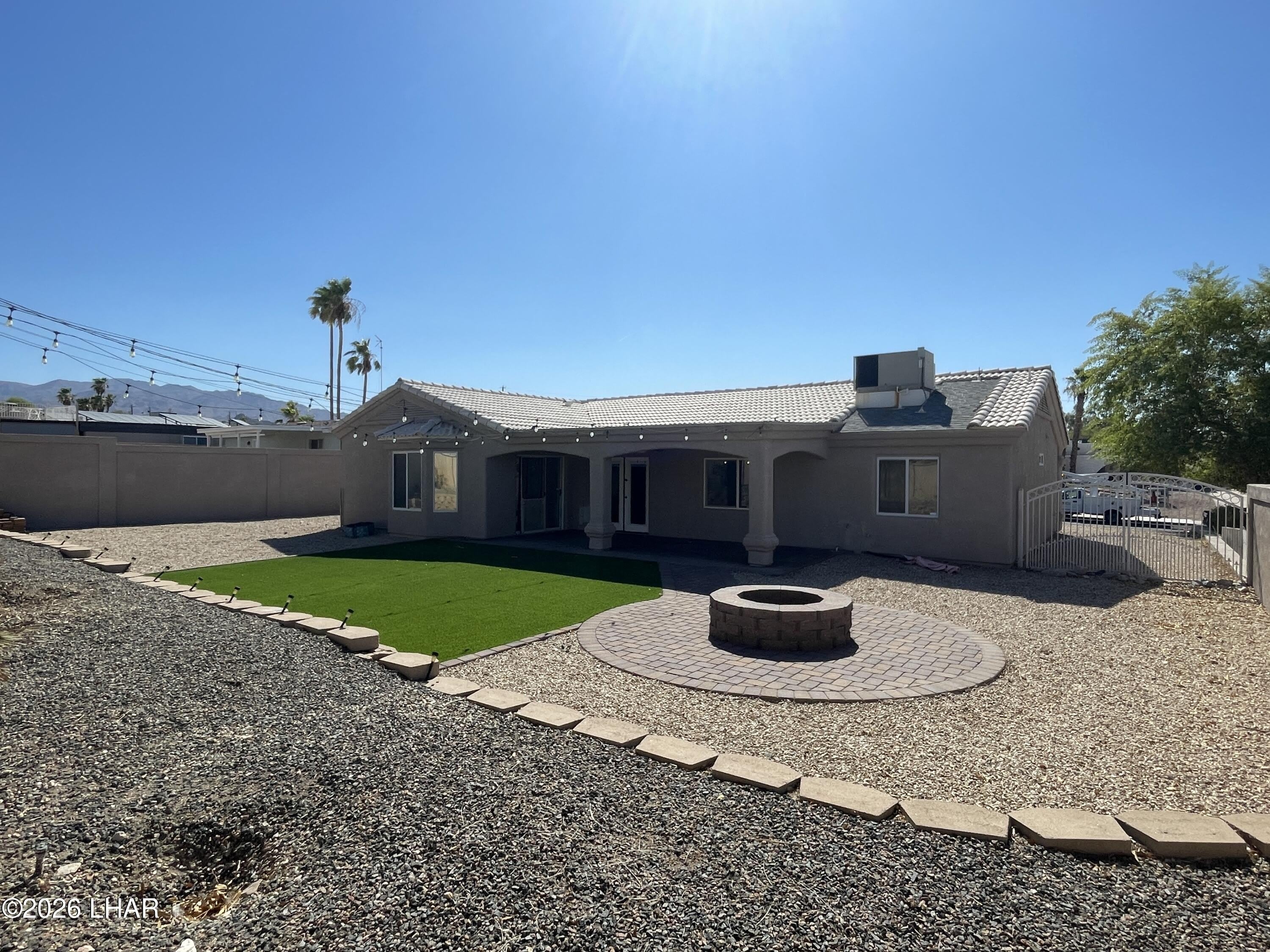 3025 Daytona Ave – photo 3