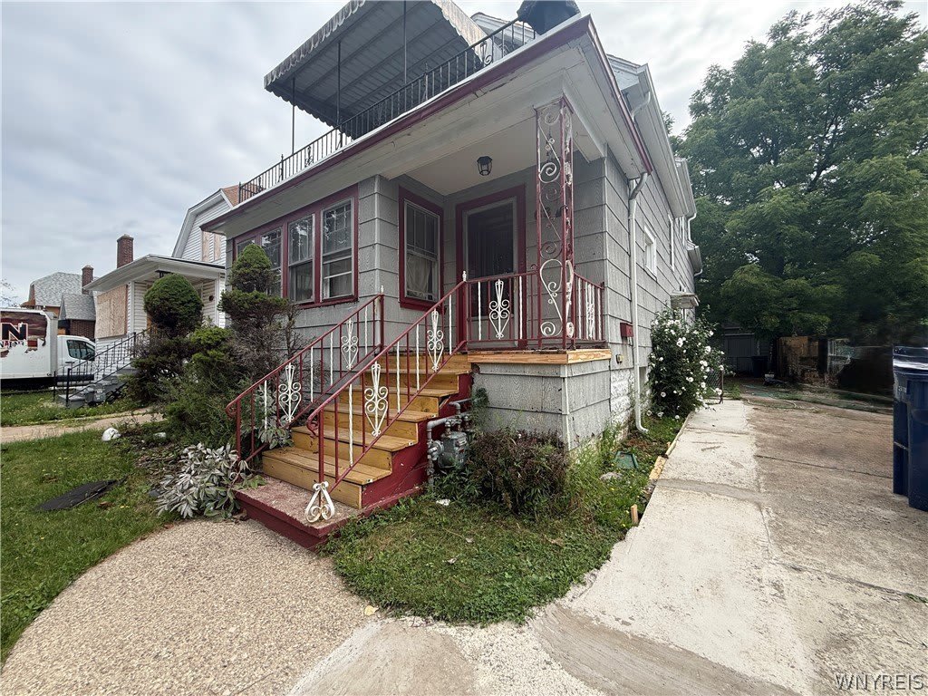63 Wright Avenue – photo 2