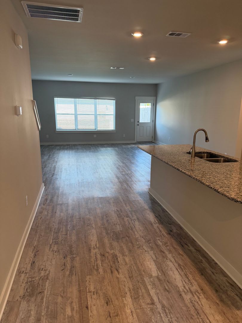 Gallatin TN Townhome with detached 2 car garage, 3 bedroom, 2.5 baths FOR LEASE – photo 5