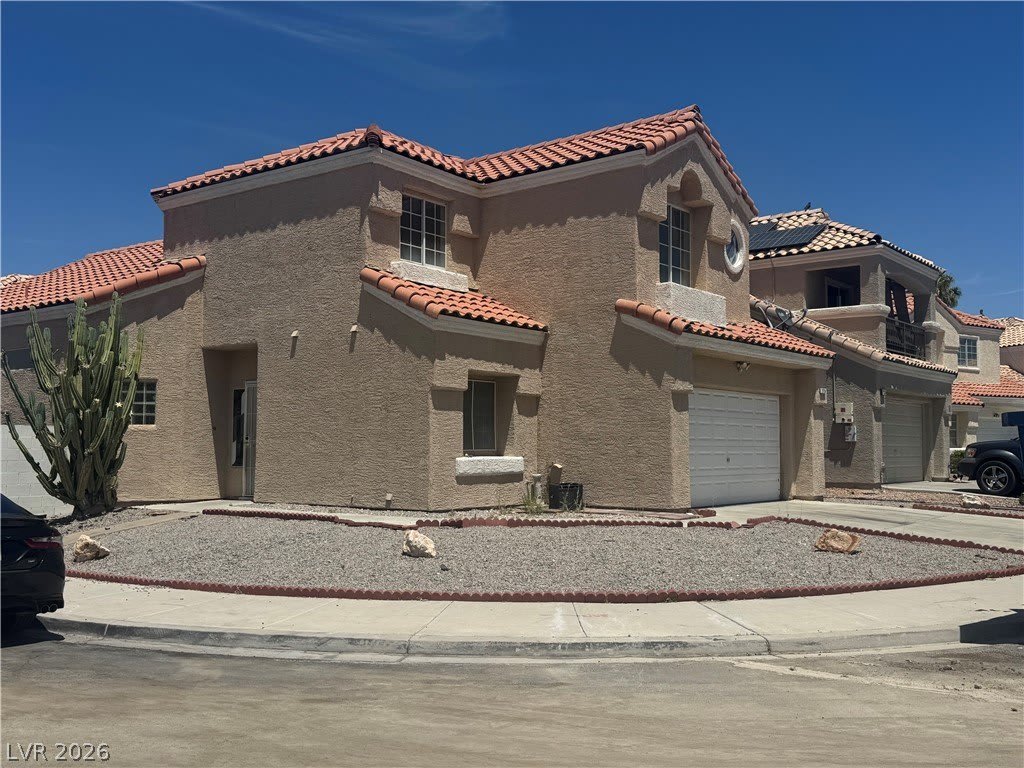 2724 Trotwood Lane – photo 2