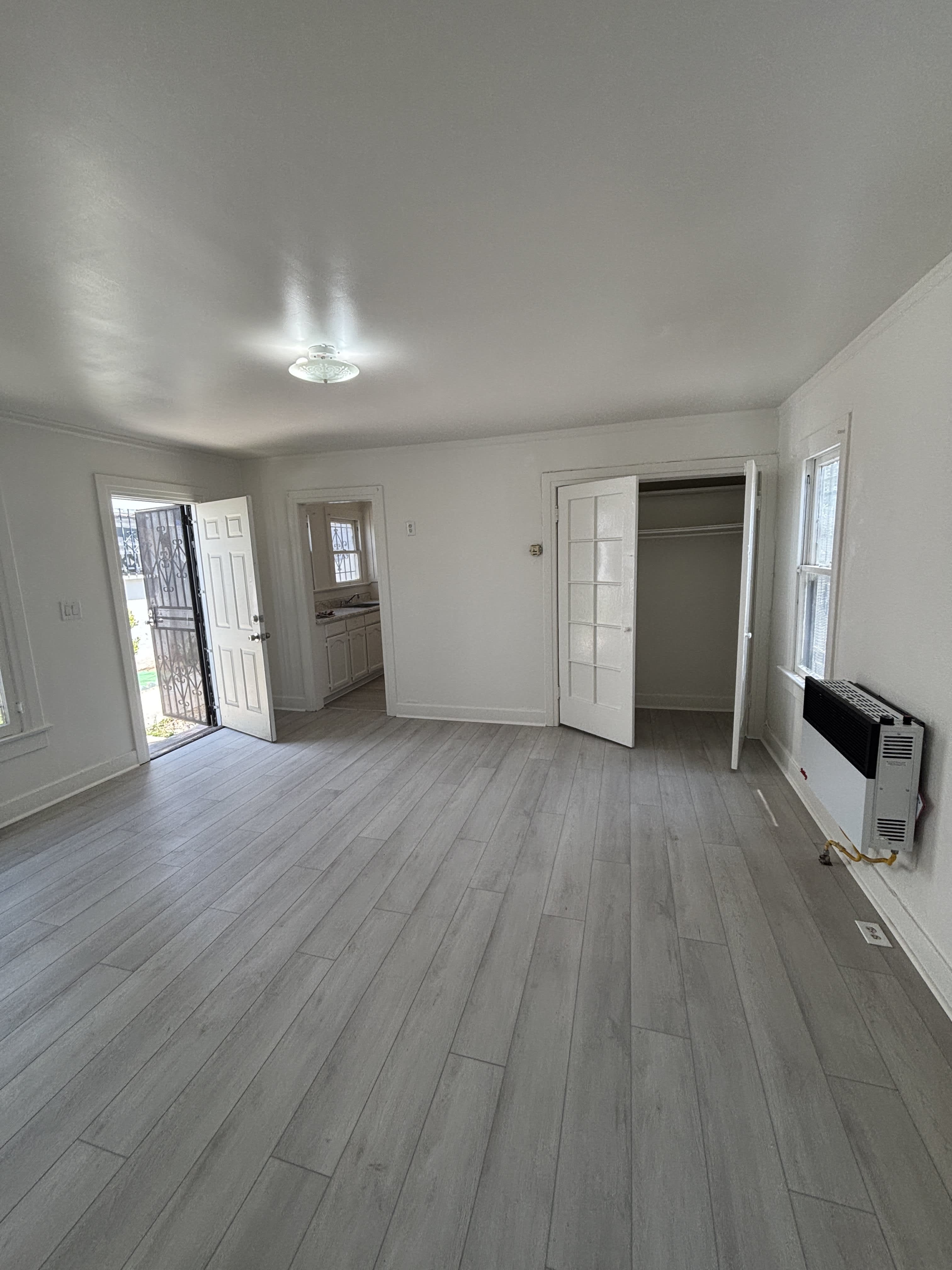 1128 South New Hampshire Avenue – photo 3
