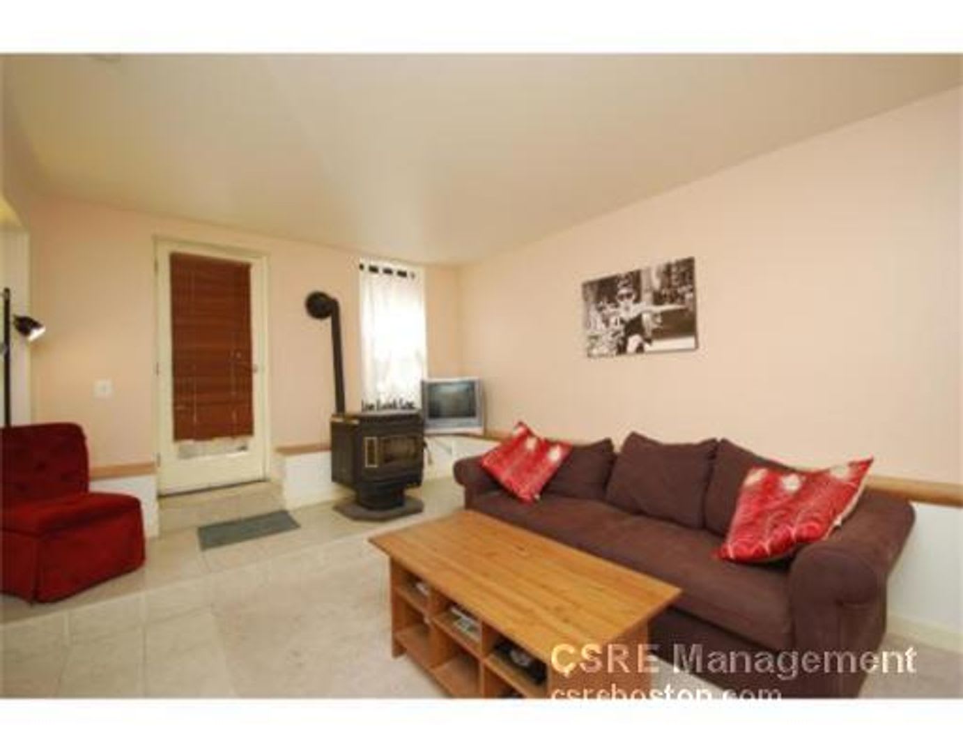 Nicely Renovated 3 bed in the heart of Fenway. – photo 2
