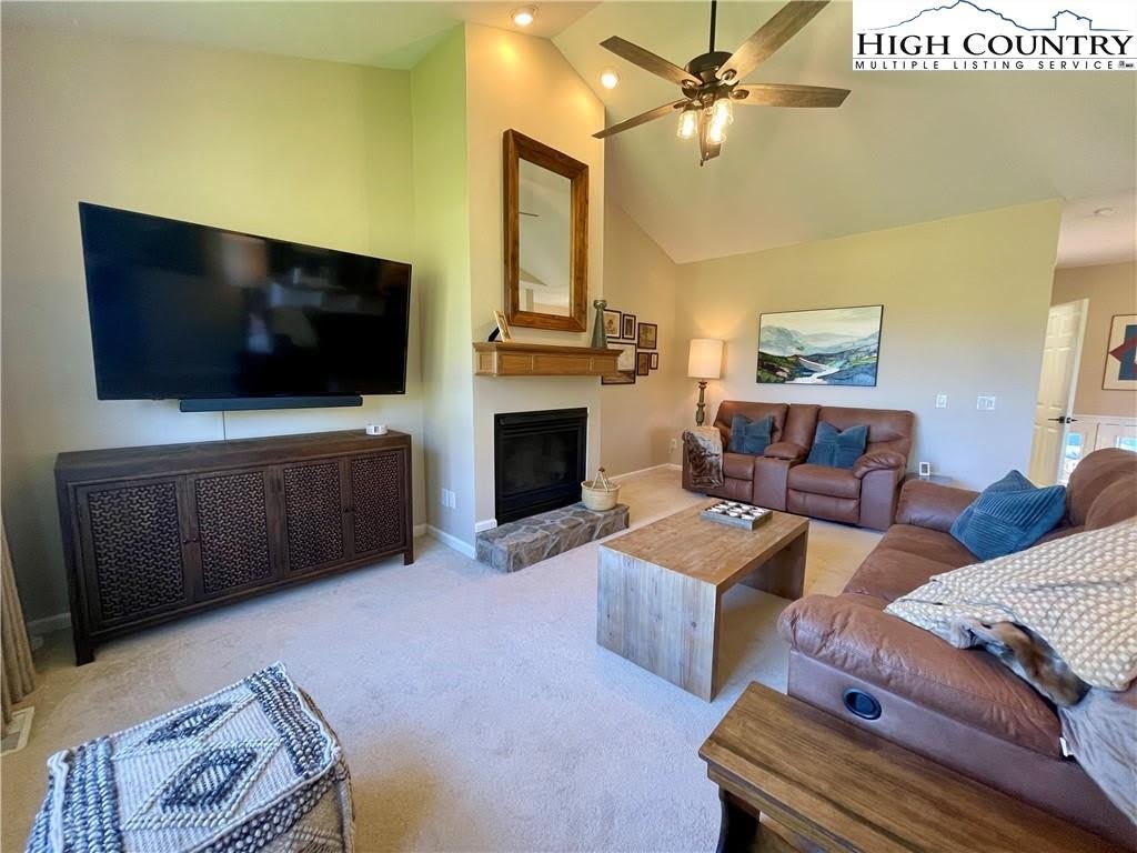 419 E Landing Drive – photo 3