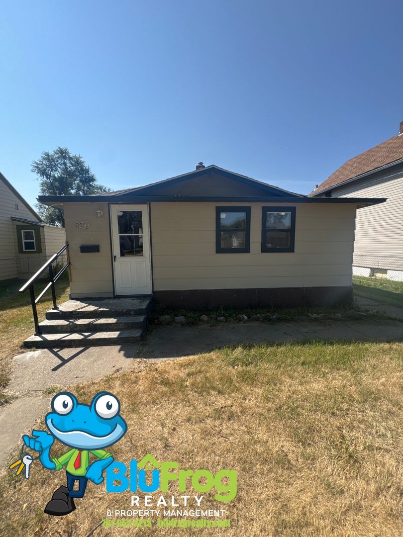 530 3rd St SE, Jamestown, ND 58401 – photo 1