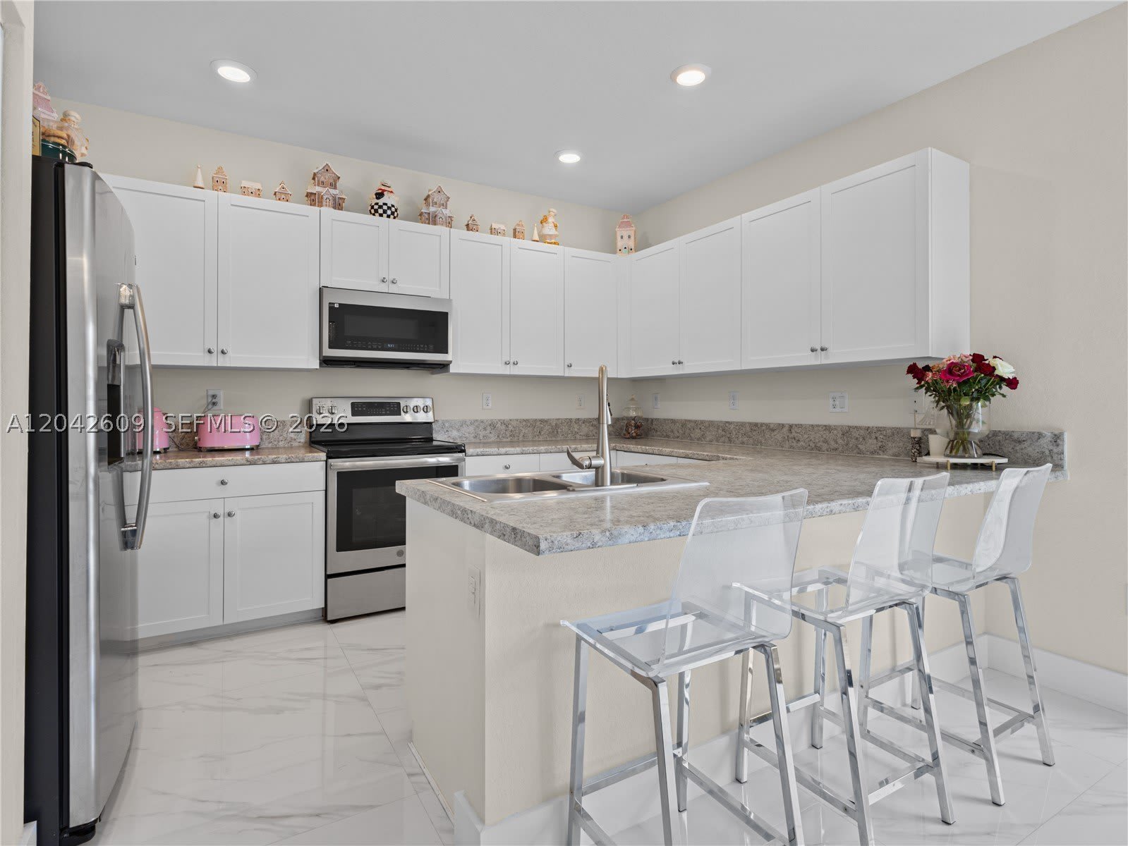 3347 W 106Th Ter – photo 2