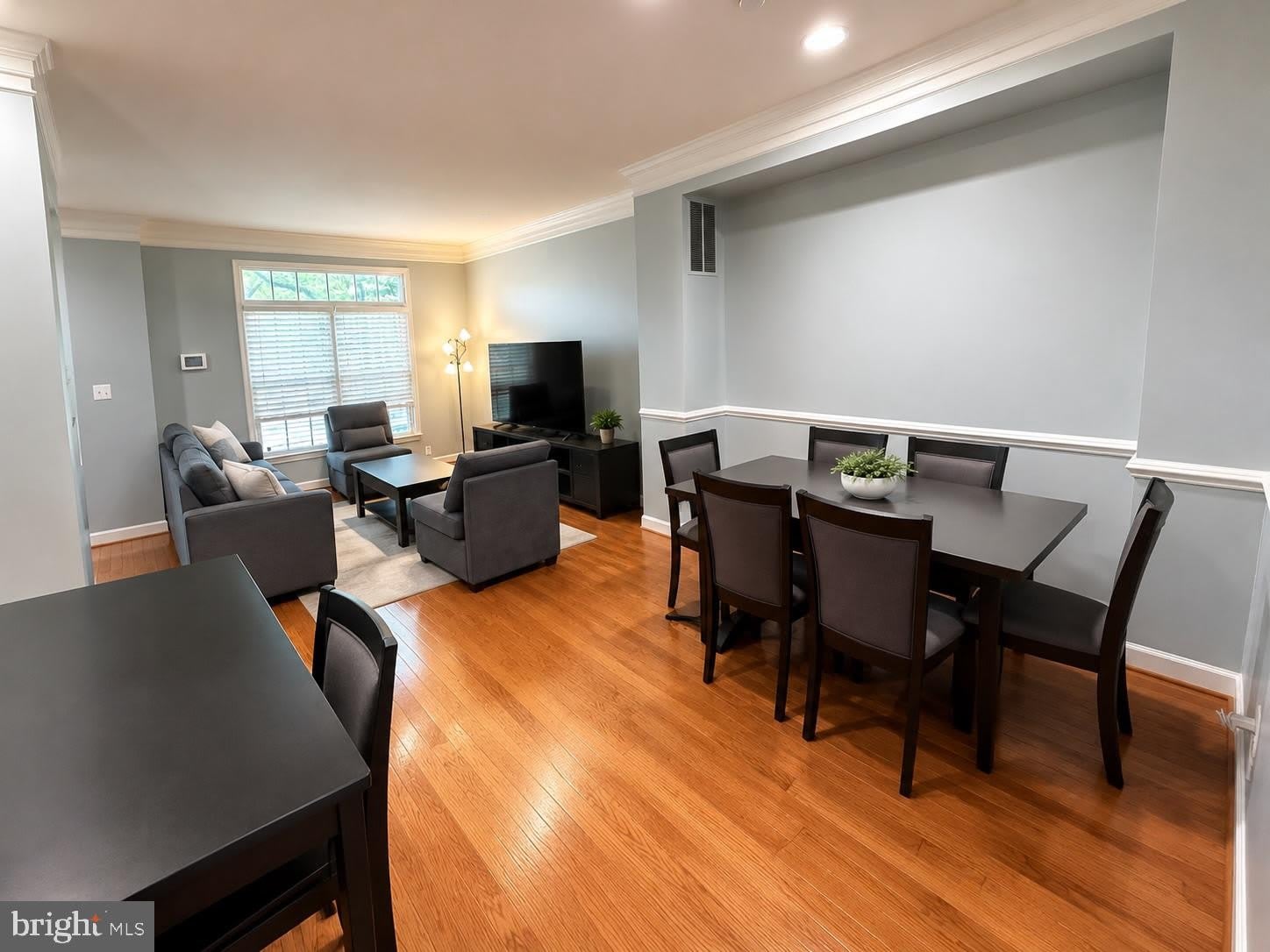 506 Fallsgrove Drive – photo 3