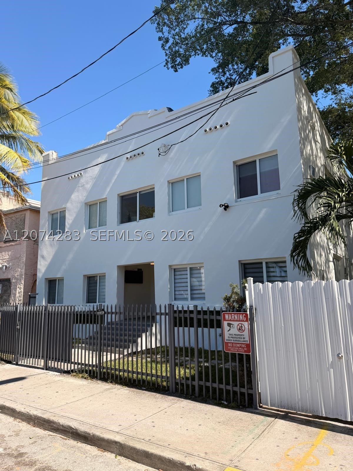 337 SW 10th Ave – photo 1