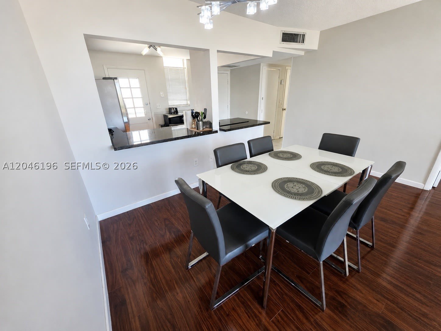 2859 Leonard Dr – photo 4
