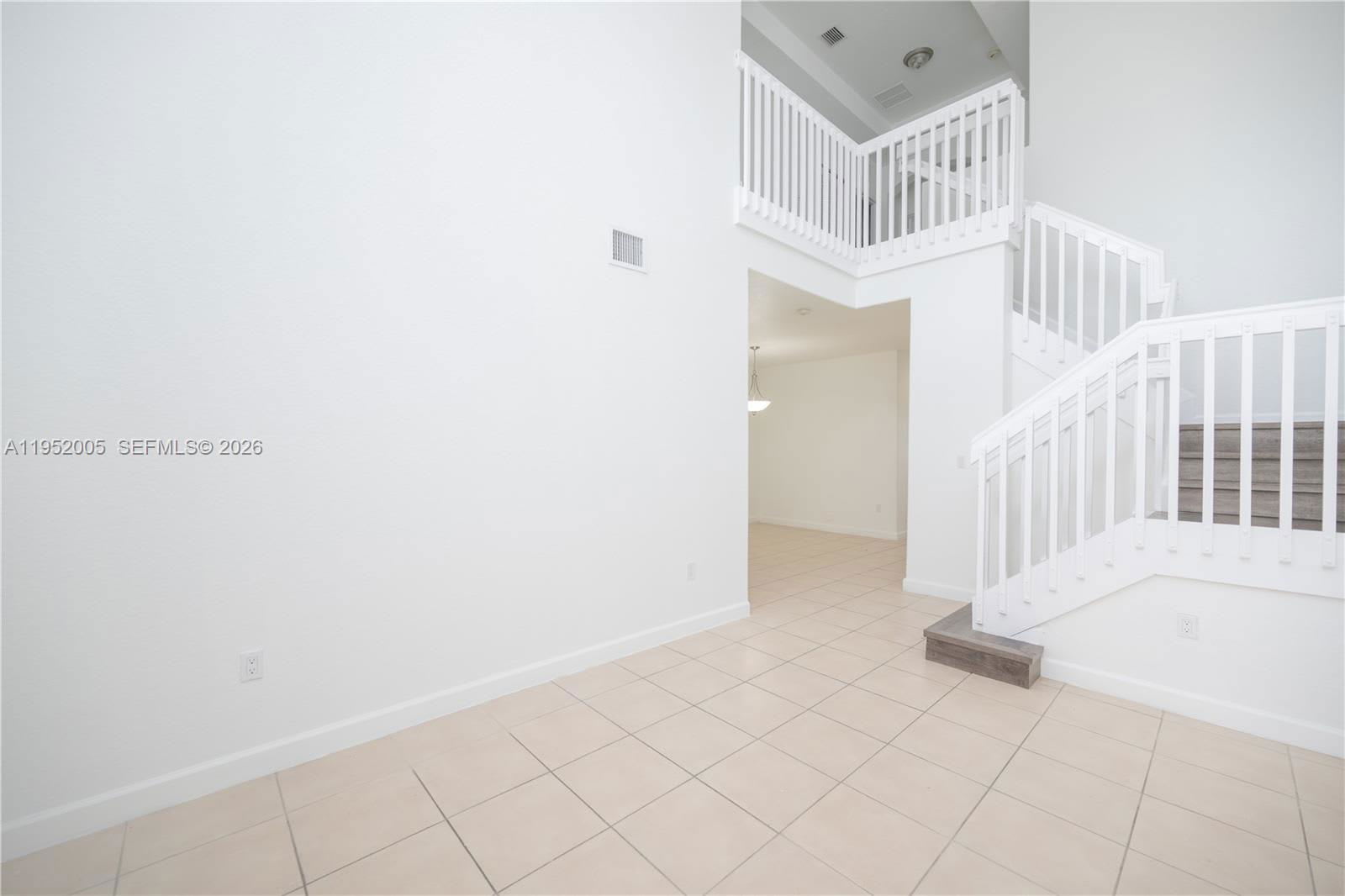 2532 Southeast 15th Court – photo 2