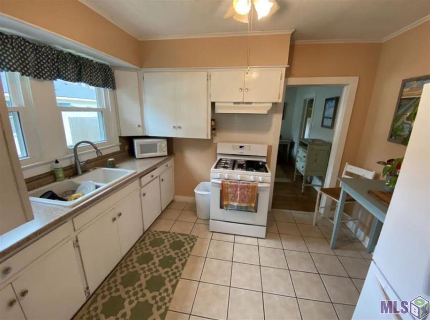 Inviting 2 Bed 1 Bath Home – photo 5