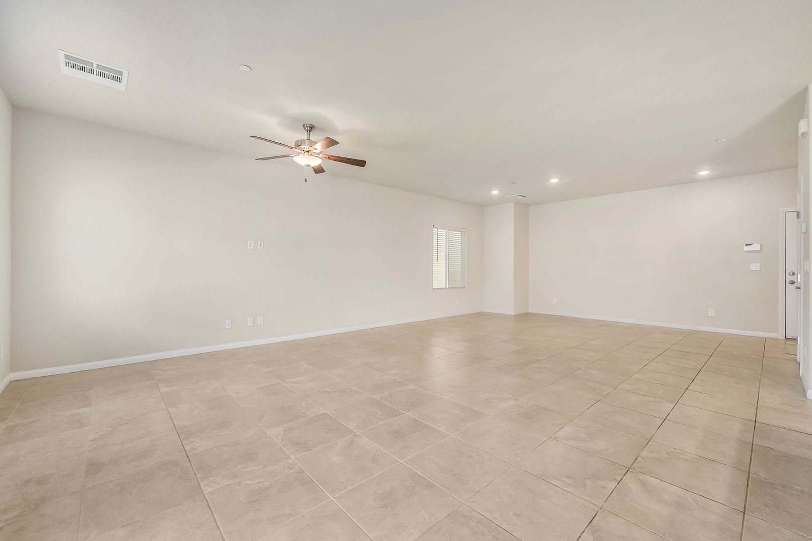 Modern Living in the Heart of West Henderson! – photo 5