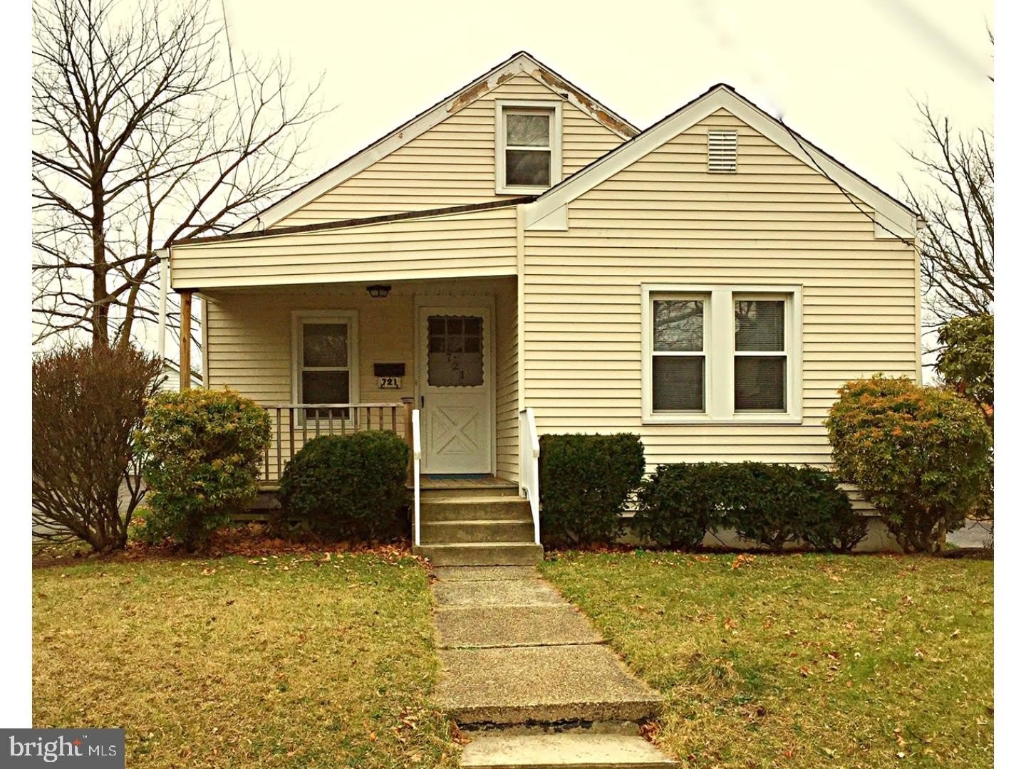 721 MAYFLOWER Avenue – photo 1