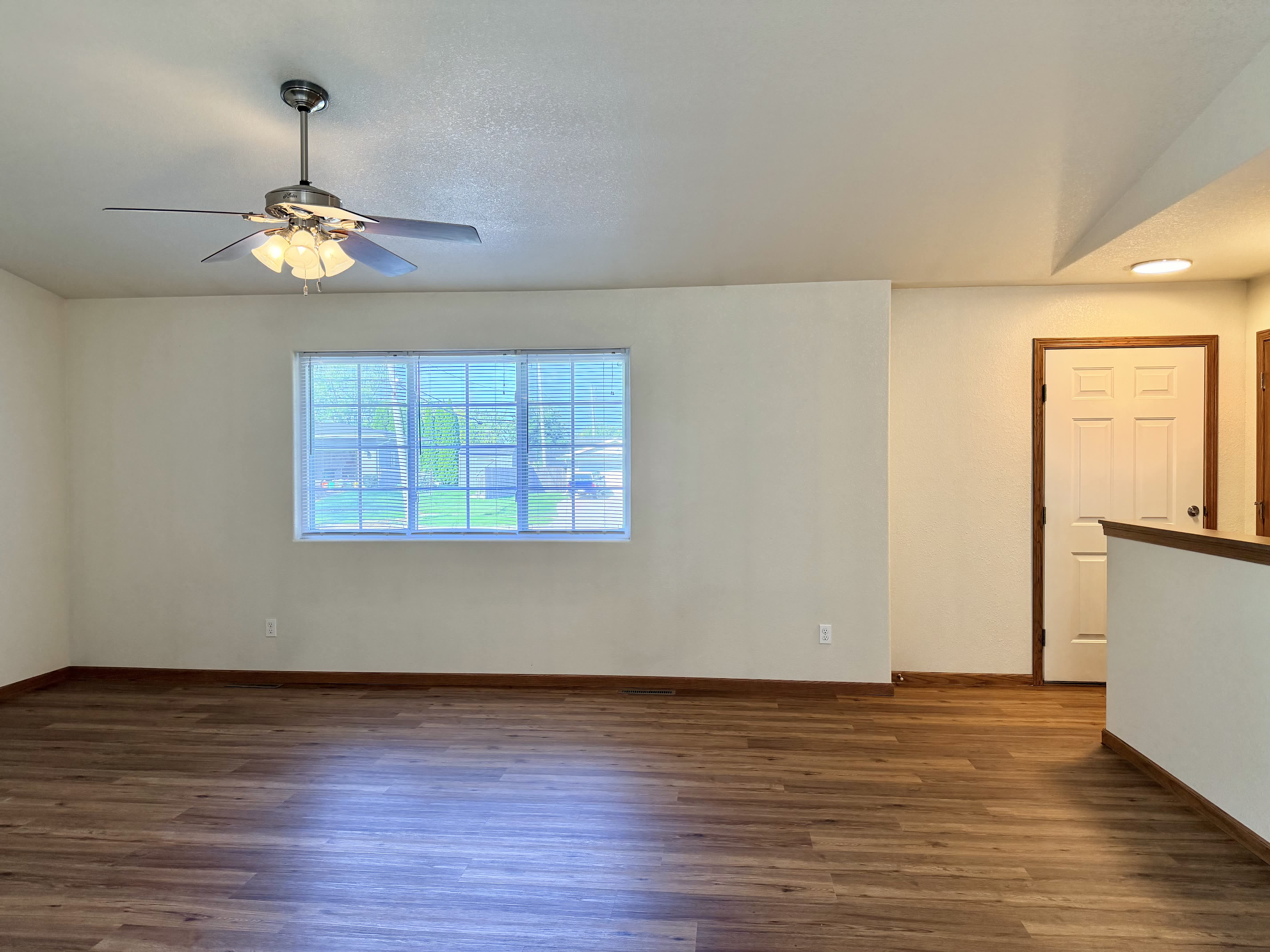 275 S 21st St Ct – photo 4