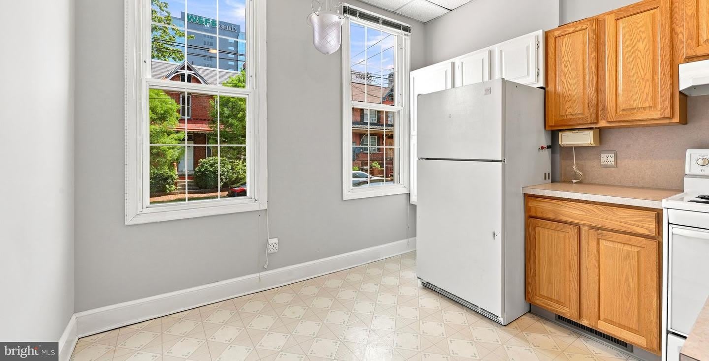 506 W 9TH ST #A1 – photo 4