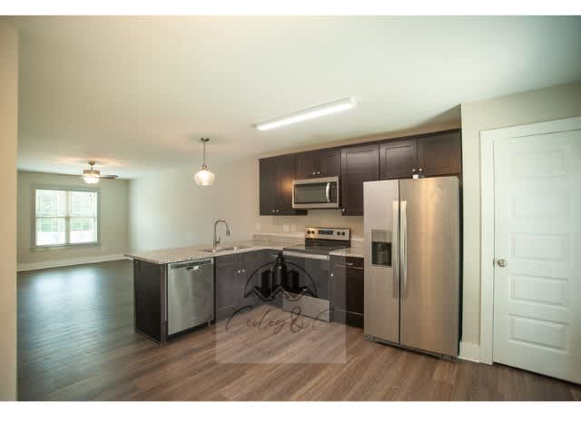 331 South Church Street – photo 4