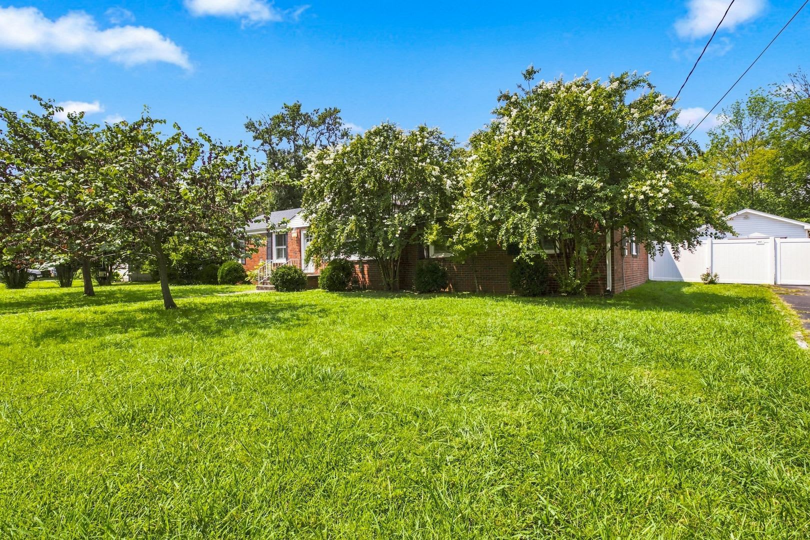 FOR LEASE- 3 BEDROOM SINGLE FAMILY HOME IN LEBANON! – photo 3