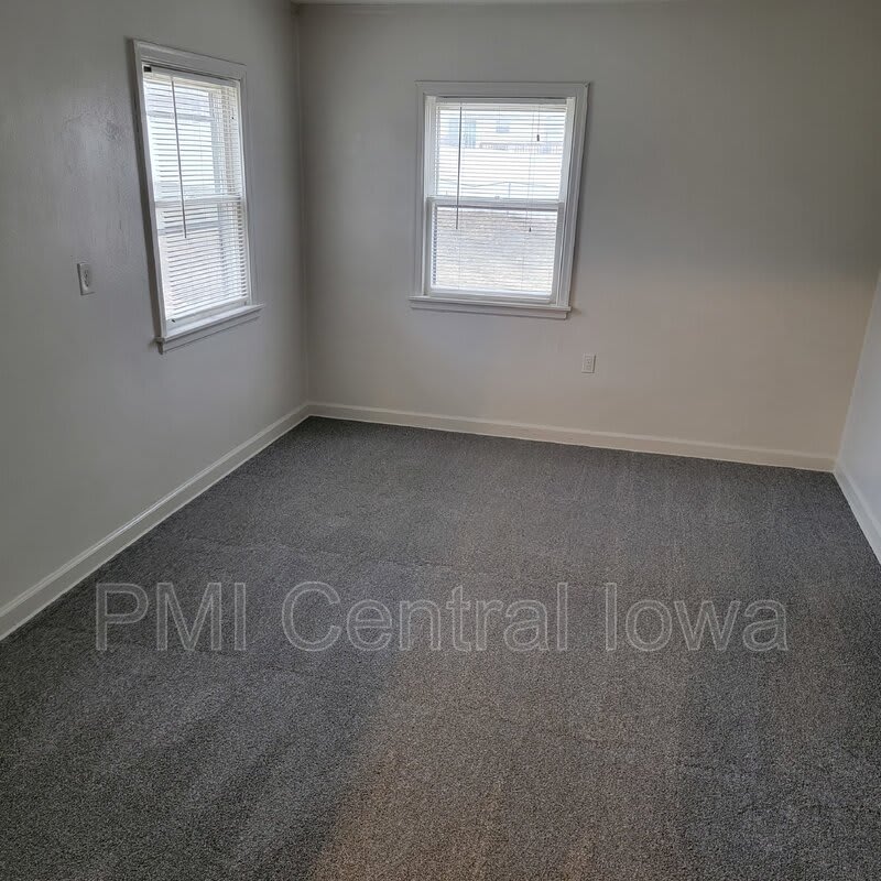 1211 Lewis Ave – photo 5