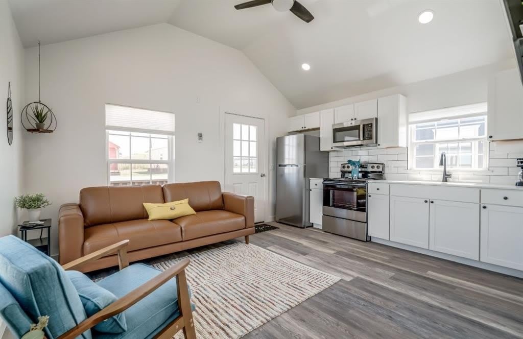 16351 W Highway 66 – photo 3