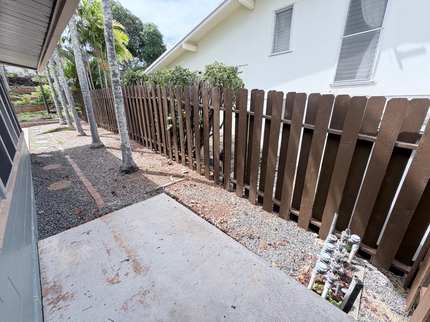 [4 Bed 2 Bath] Single Family Home with Spacious Backyard in Desirable Foster Village – photo 4