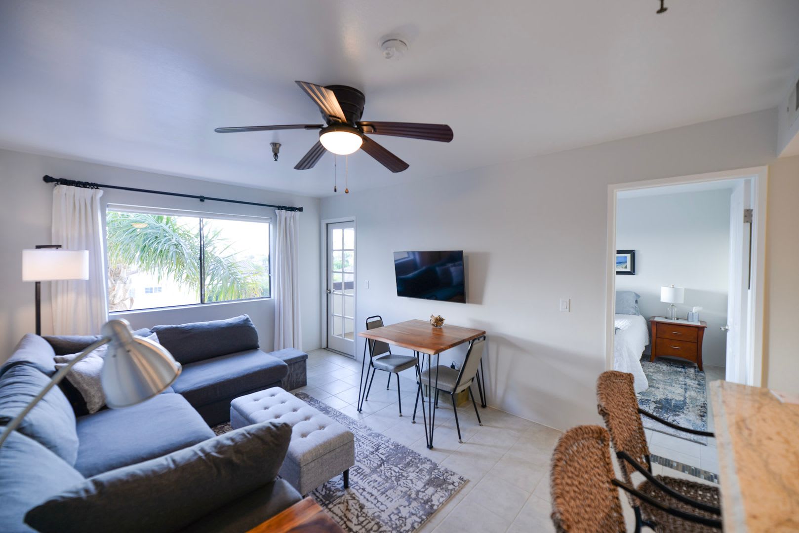 Fully Furnished 1 bedroom Oceanview unit!! – photo 4