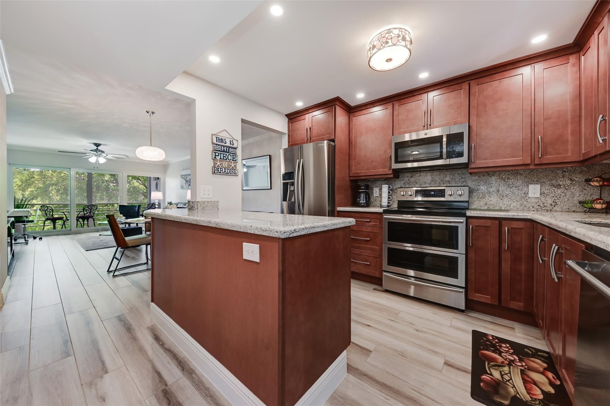 773 Jeffery Street – photo 4