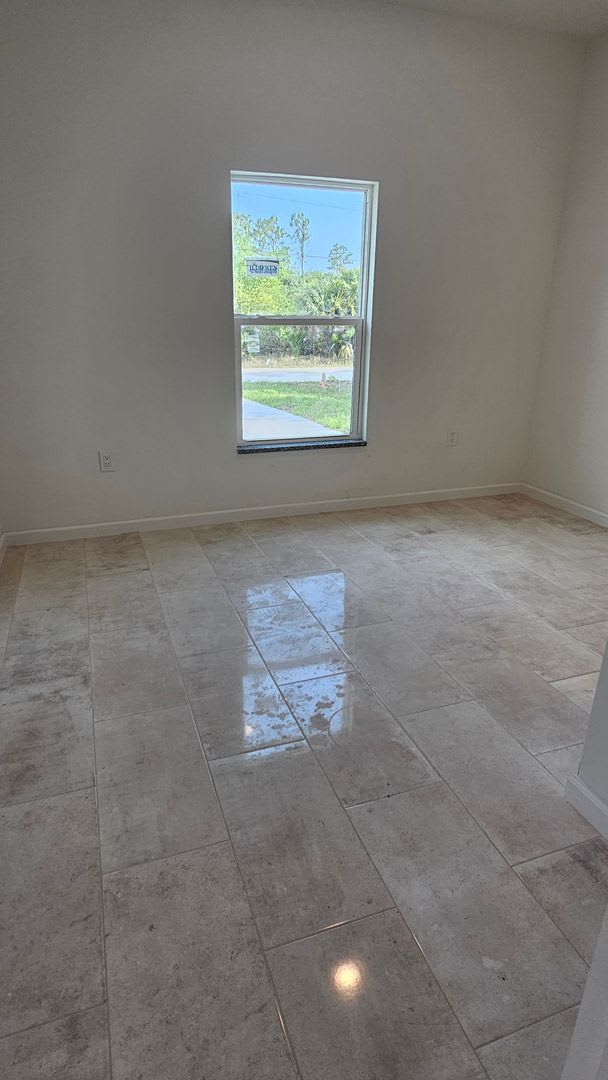 BRAND NEW MOVE IN READY 3 BEDROOM 2 BATH – photo 4