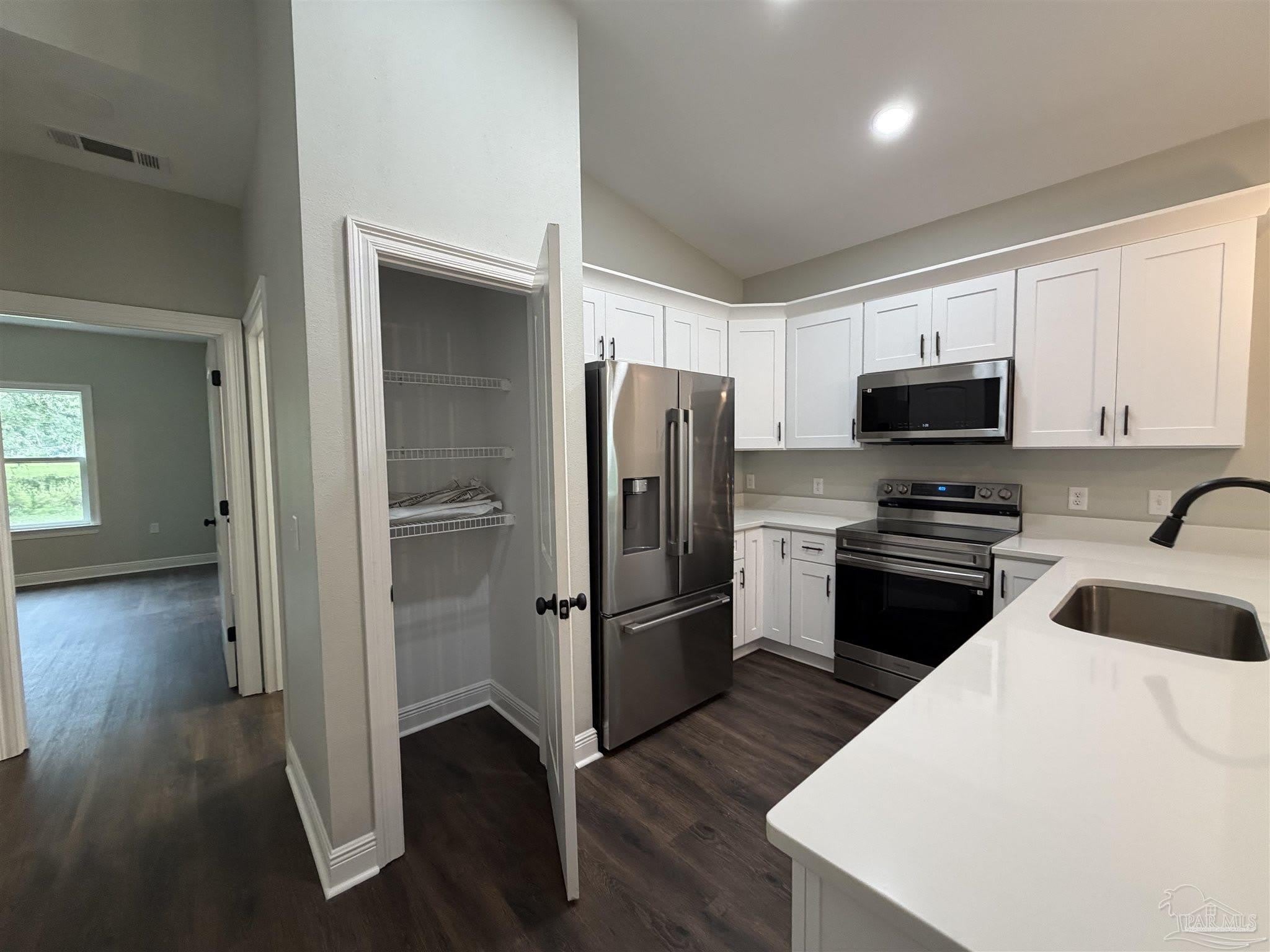 3920 Thornton St – photo 4