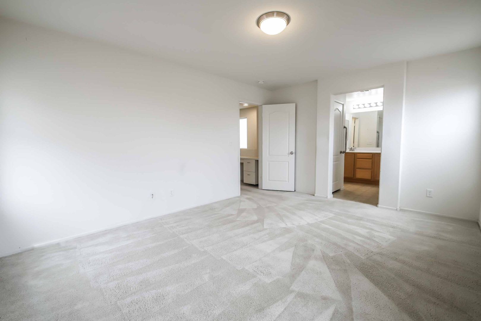 Stylish Gated Henderson Home with Loft & Community Pool! – photo 1