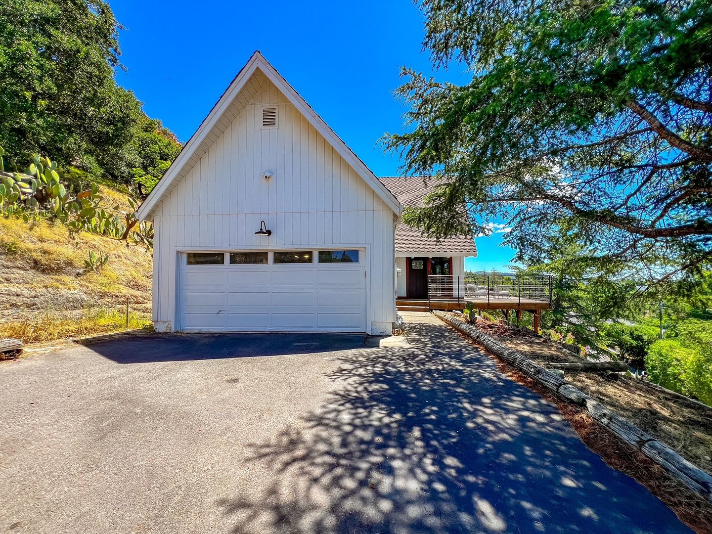 Stunning Alta Heights Hillside Home with Panoramic Views & Expansive Deck – photo 1