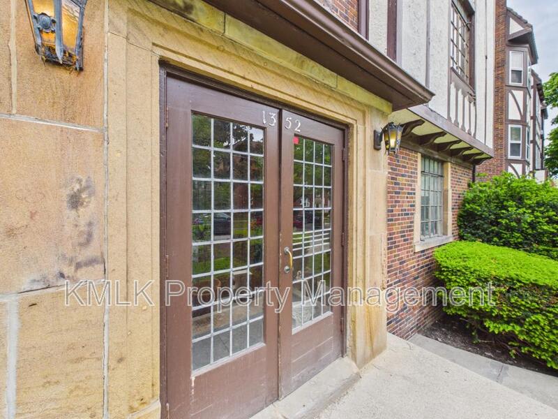 1352 Kenilworth Ave – photo 3