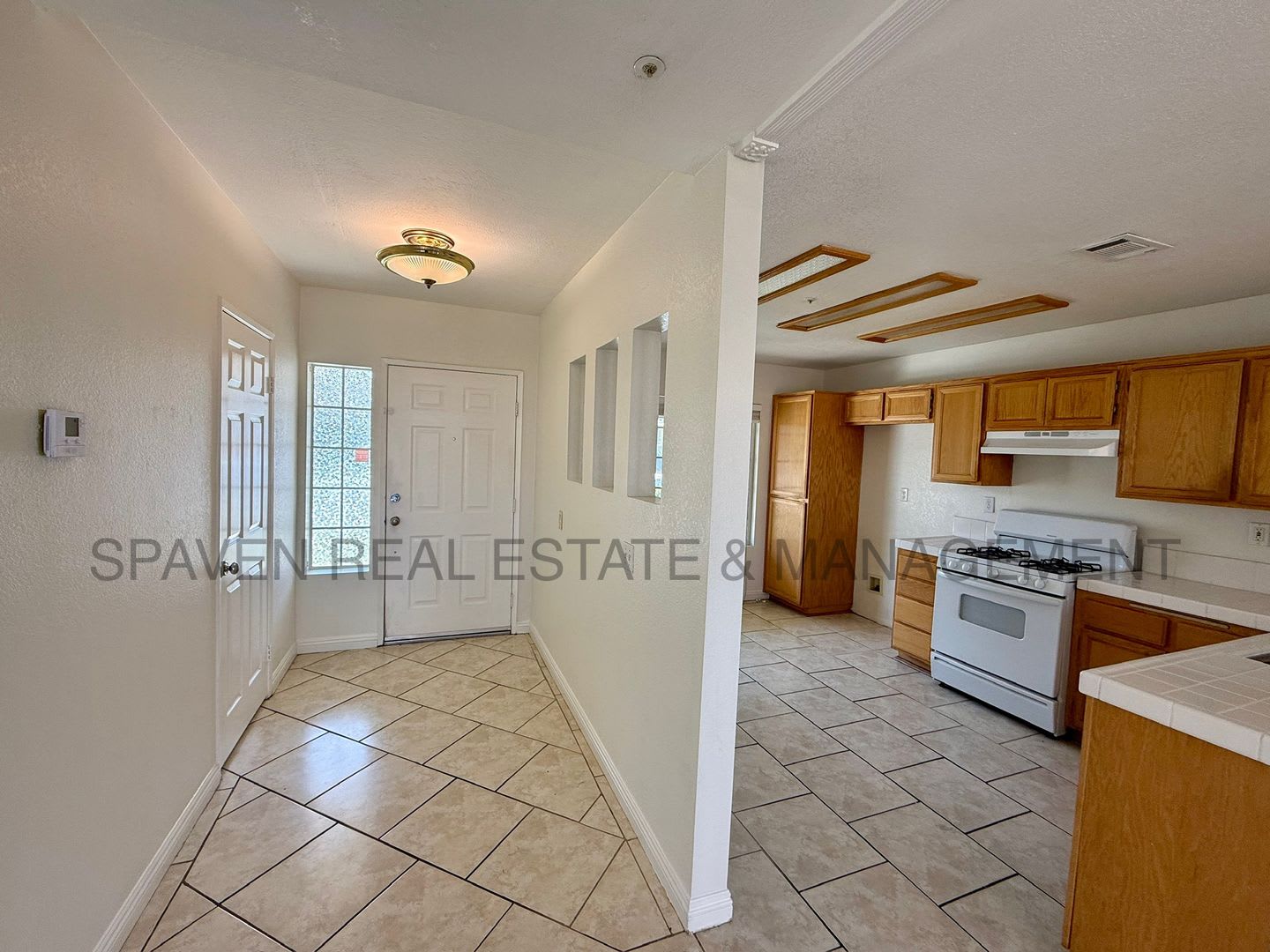 Two Story Orangecrest Home – photo 2