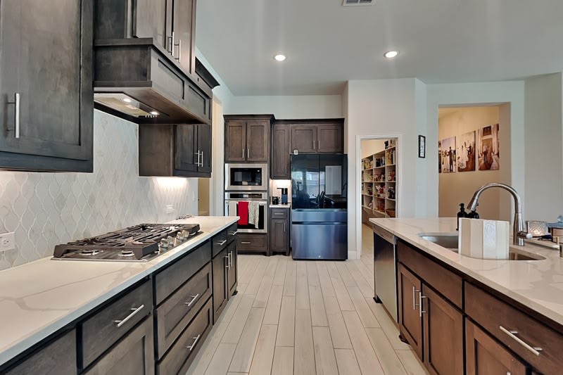 335 Chapel Hill Dr – photo 4