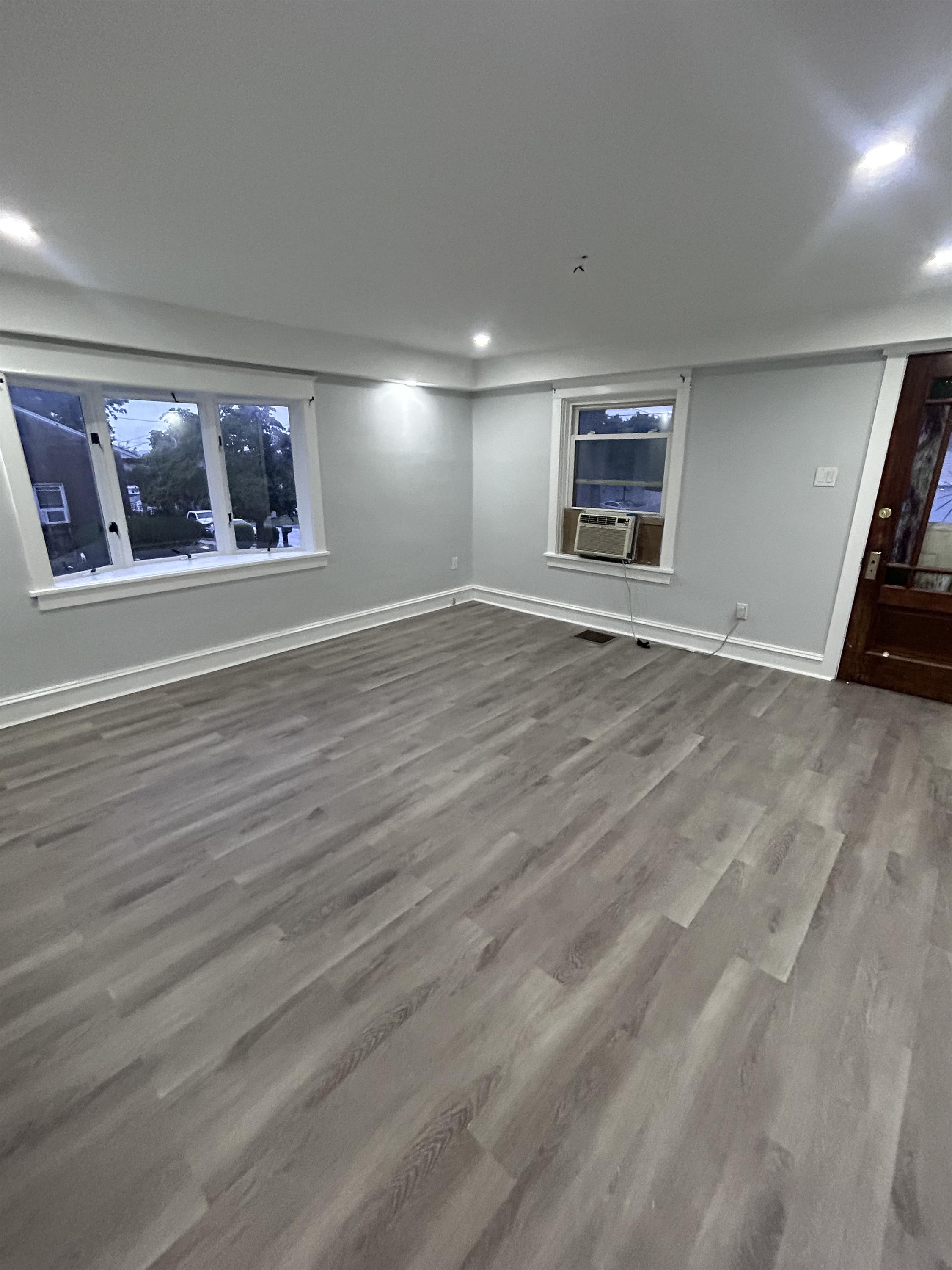 1400 Beaumont Avenue – photo 4