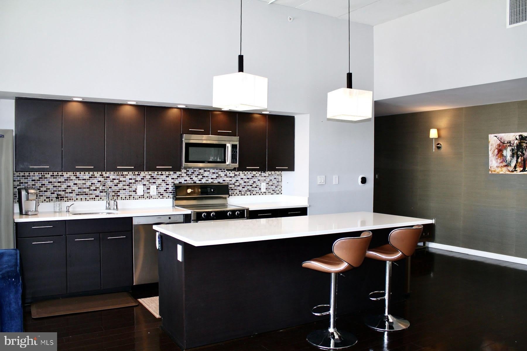 603 N AMERICAN Street – photo 3