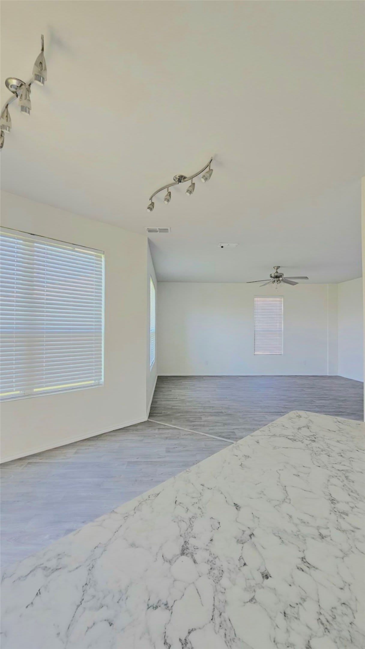 1004 Waverly Drive – photo 5