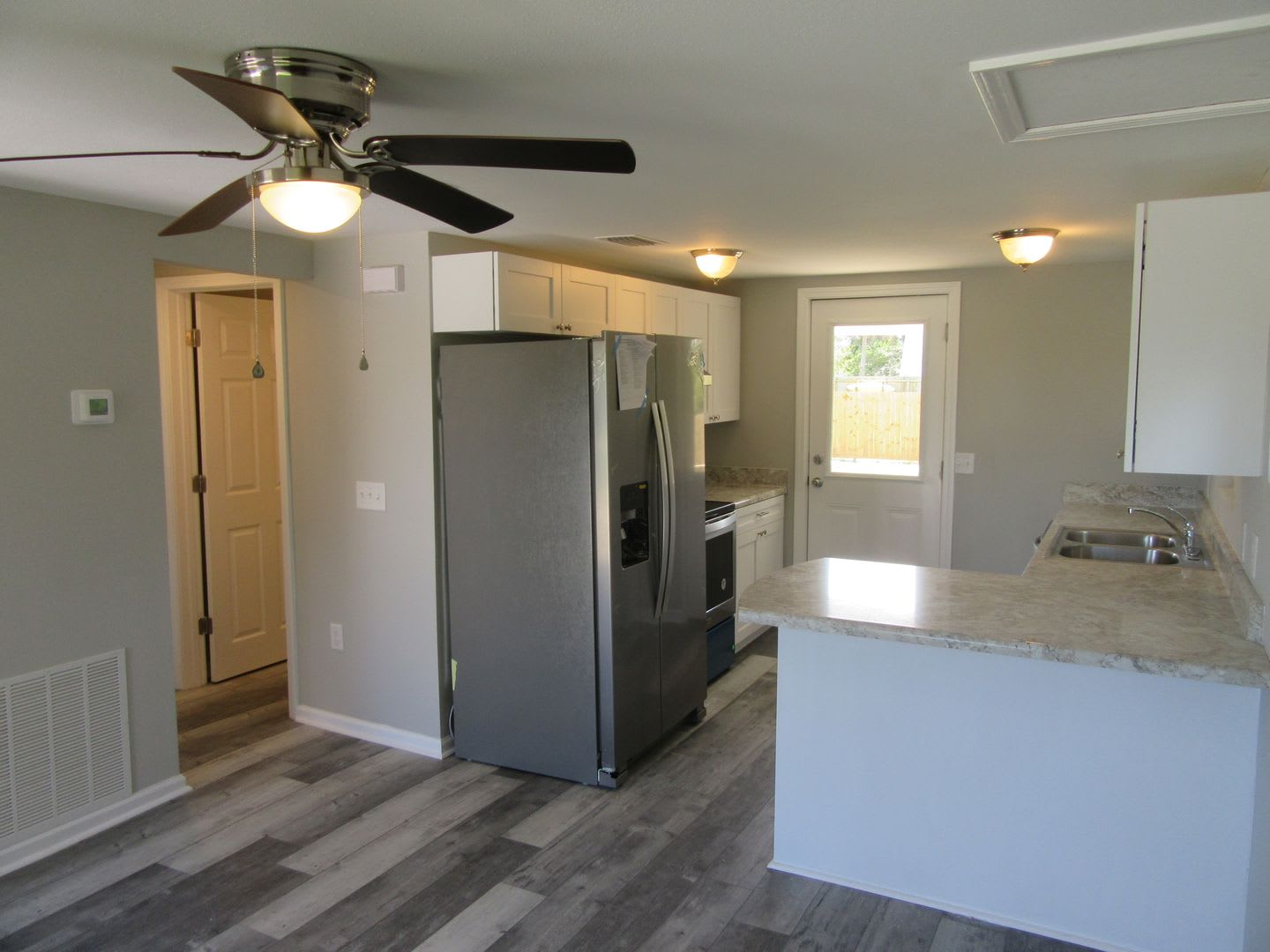 9825 Clarence St. – photo 4