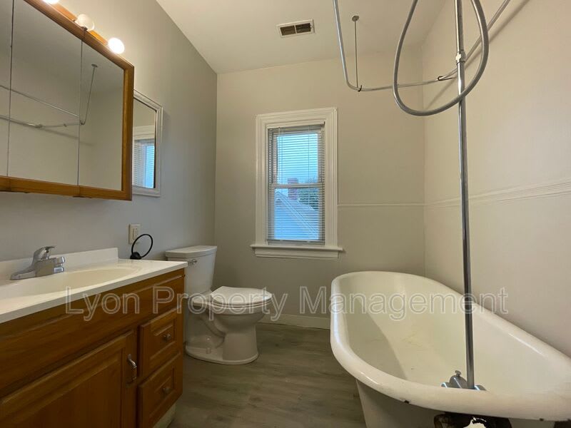 23 Villa Ave – photo 3
