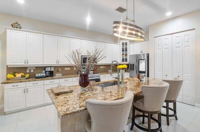 9271 Madewood Court – photo 2