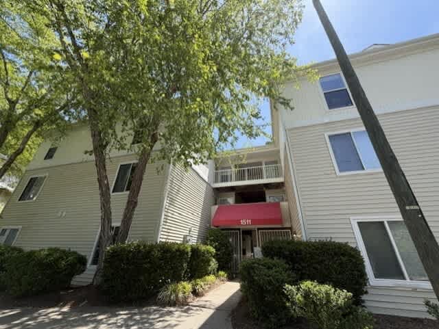 1521 Graduate Lane – photo 2