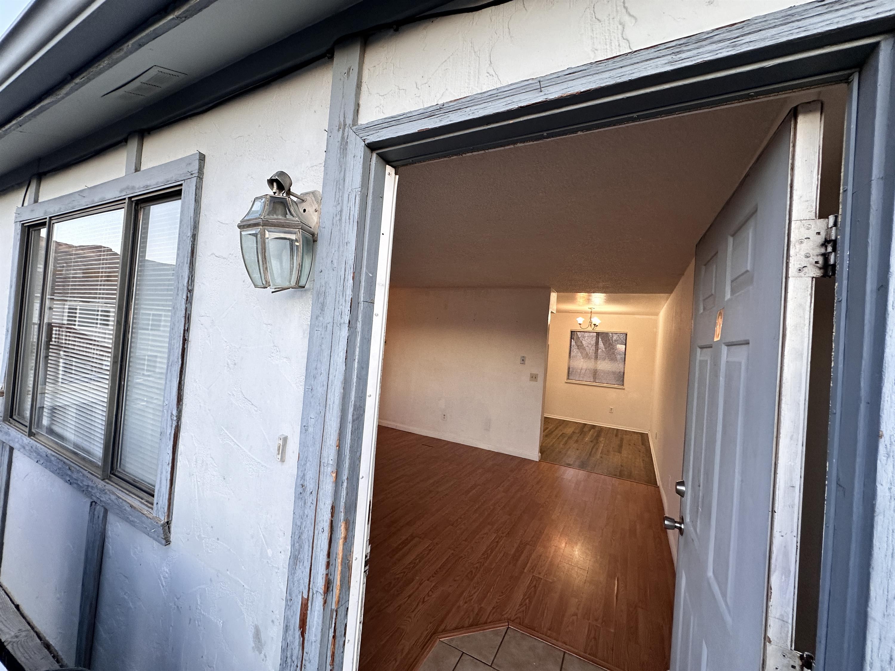 987 Iowa Ave C – photo 2