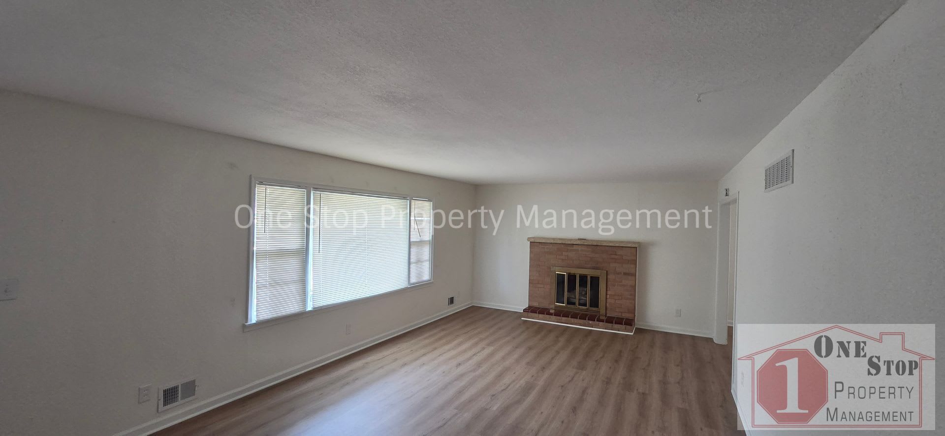 Beautiful 4 Bedroom 2.5 Bathroom in Kansas City, KS! – photo 5