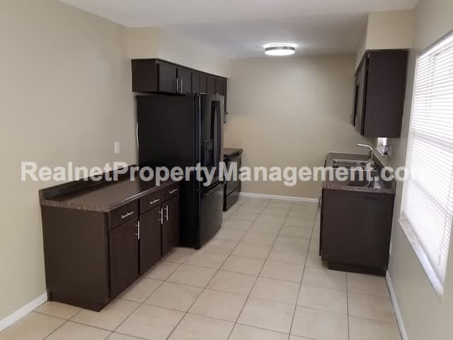 2215 Elizabeth Dr – photo 4